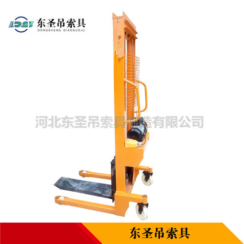 熱軋?zhí)幚鞢型鋼2t手動液壓堆高車側(cè)面展示--河北東圣吊索具制造有限公司--液壓堆高車|手動叉車|小型攪拌機|石材夾具 熱軋?zhí)幚鞢型鋼2t手動液壓堆高車側(cè)面展示--河北東圣吊索具制造有限公司--液壓堆高車|手動叉車|小型攪拌機|石材夾具