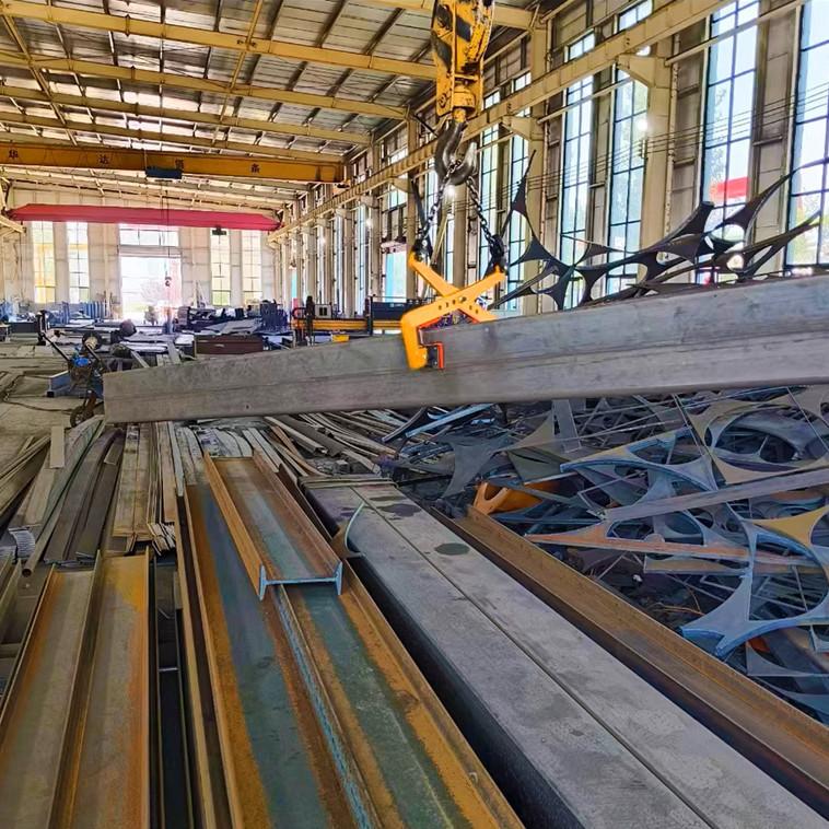 不建議用吊夾吊裝鐵管